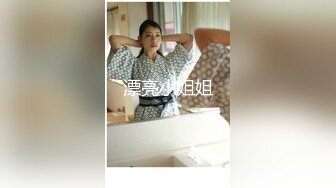 淫荡妹子主动迎合大机吧进出自己身体 骚逼流出一股精液