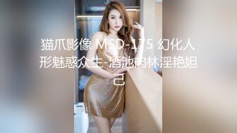 水嫩漂亮的大一美女被学长男友甜言蜜语带到酒店啪啪1