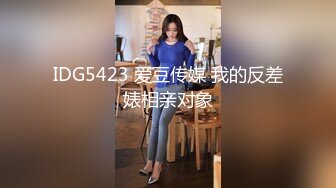 小哥哥被两个高颜值熟女大姐伺候真性福 一个上位全自动 一个在旁边舔