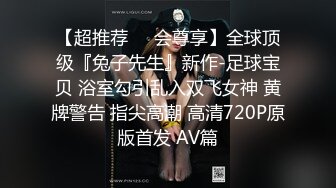  牛仔裤高跟鞋新人苗条御姐啪啪，腰细美臀特写深喉交，翘起屁股第一视角后入