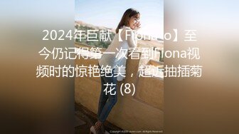 【新速片遞】  商场女厕偷拍背包美女风骚极品一线天,尿尿擦穴擦出感觉来了