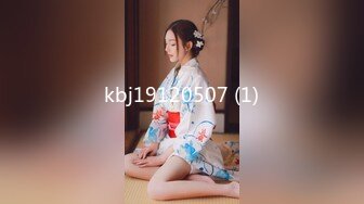 【OnlyFans】逃亡JJ爱KK，狂干群P，大型淫乱场面，两人真实夫妻，女的身材超级棒，群p的场面太过震撼 124