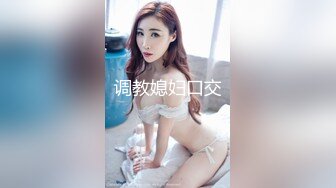 紫色头发的靓丽型小美女