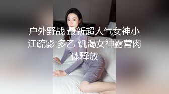   单亲妈妈和儿子乱伦啪啪，全程露脸讲述混乱人生，给骚儿子交乳交无套抽插要内射完